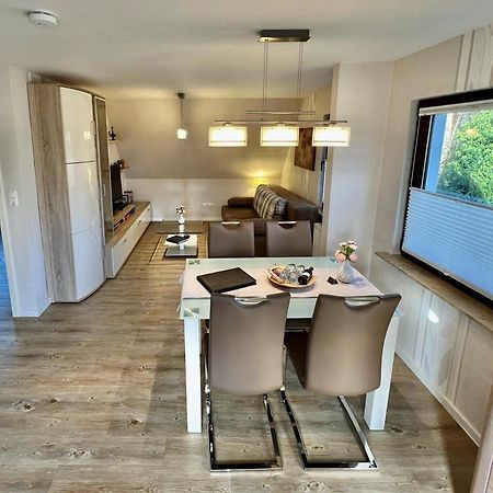 Peedy'S Luxurioese 60M² Wohnung Mit Balkonterrasse Stade Luaran gambar